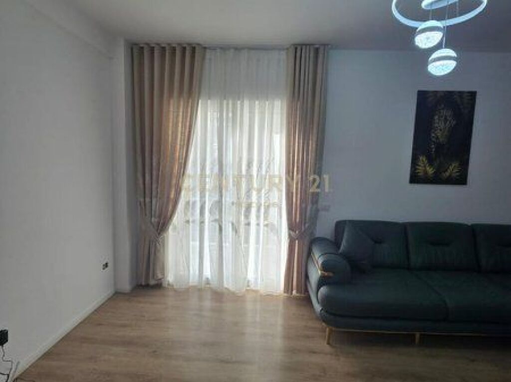 Shitet apartament 1+1, Linze, Pranë Restorant 2 Luanët