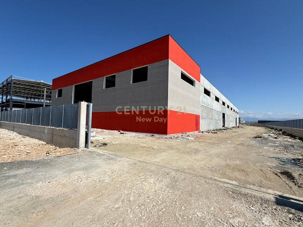 MAGAZZINO  TERRENO IN VENDITA. OCCASIONE