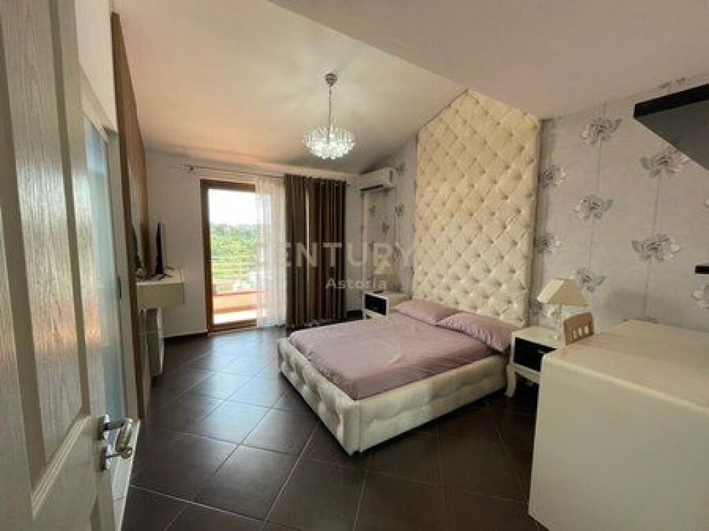 AFFITTO, VILLA MODERNA CON PISCINA E CORTILE, RESIDENZA KODRA E DIELLIT 1.