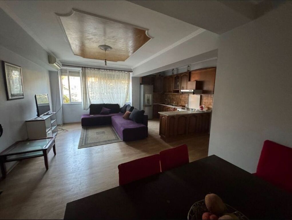Affitto | Appartamento 3 + 1 | Camino | 600 €/mese