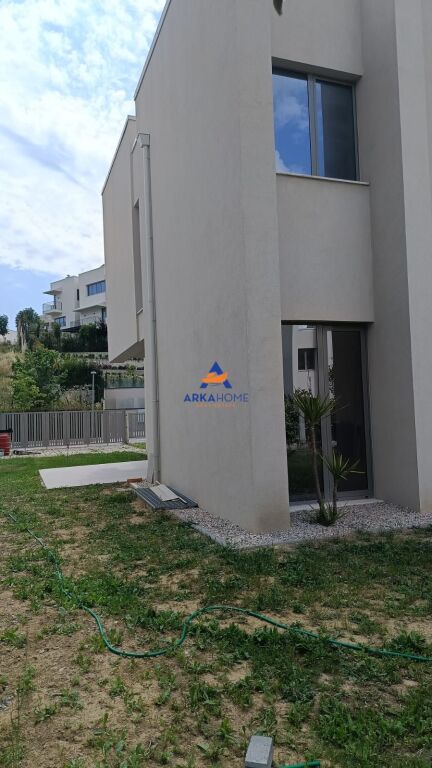 VILLA PREMIUM IN AFFITTO "RESIDENZA GREEN VALLEY, LAGO ASCIUTTO" 3000 EURO
