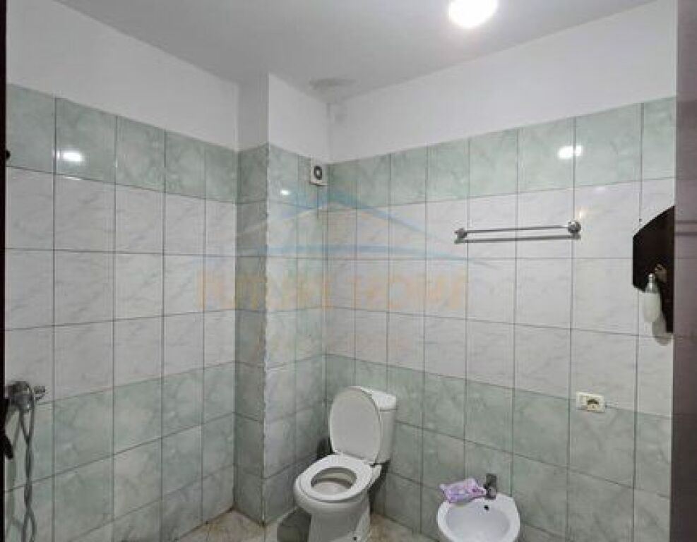 Shitet, Apartament 2+1, Unaza e Re