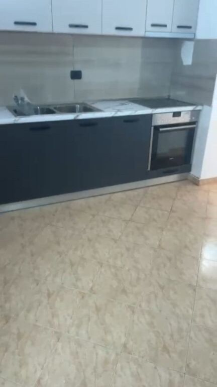Vendita | Shtëpi private 2 + 1 | Yzberisht | 350000 €