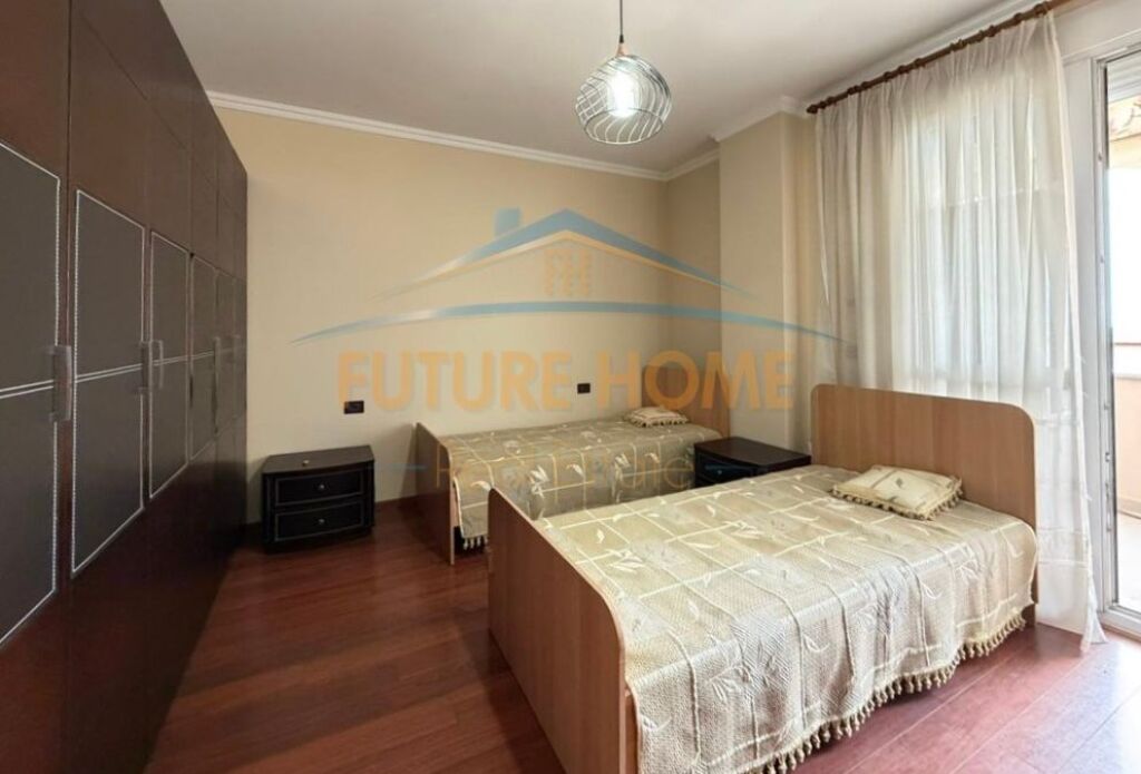 Shitet, Apartament 2+1, Bulevardi Zhan D'Ark