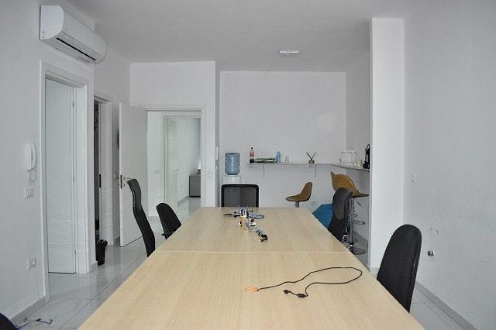 Locale commerciale in affitto per ufficio