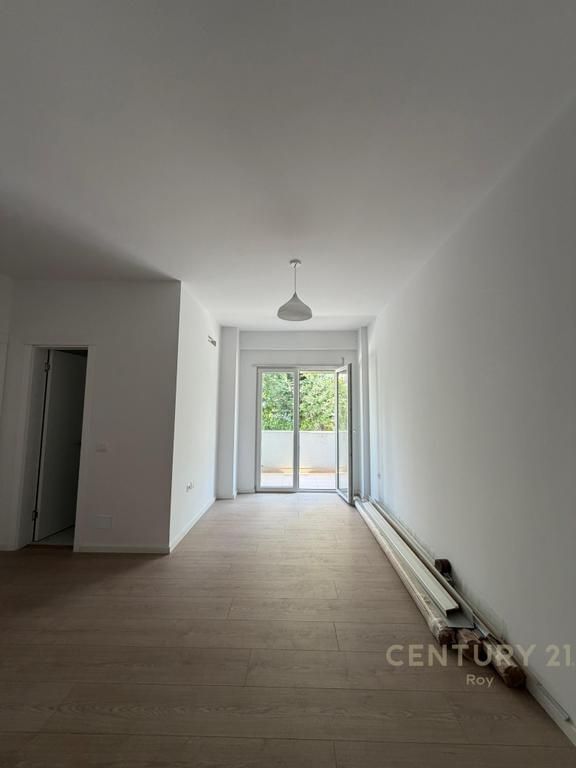 EKSKLUZIVE ! SHITET APARTAMENT 1+1 TEK SHKEMBI I KAVAJES !