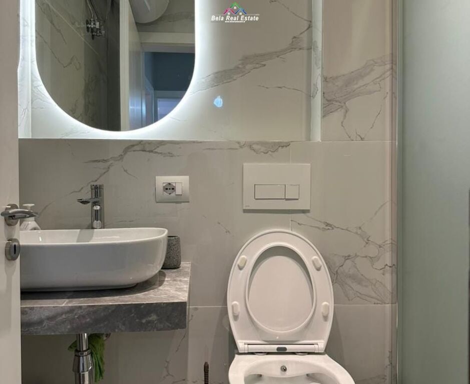 Apartament Me Qera 1+1 Tek Pazari i Ri (ID B2101737) Tirane