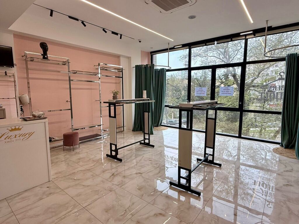 Business premises for rent Albanian Post Durres.