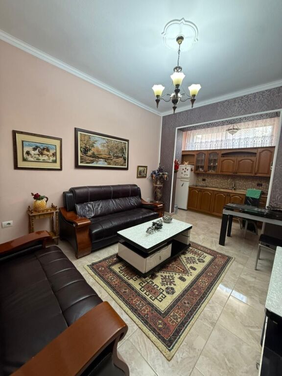 Apartament 2+1 me qera tek Vasil Shanto