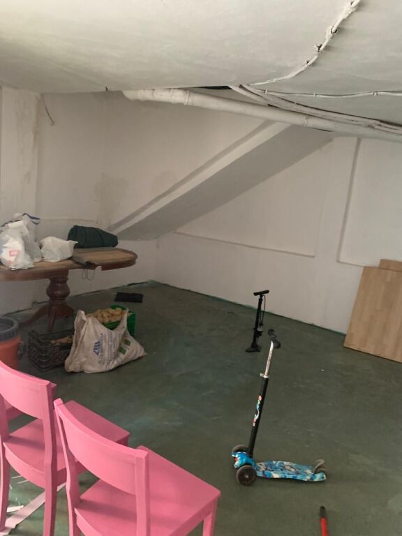 WAREHOUSE FOR RENT 130M2 PORCELAN