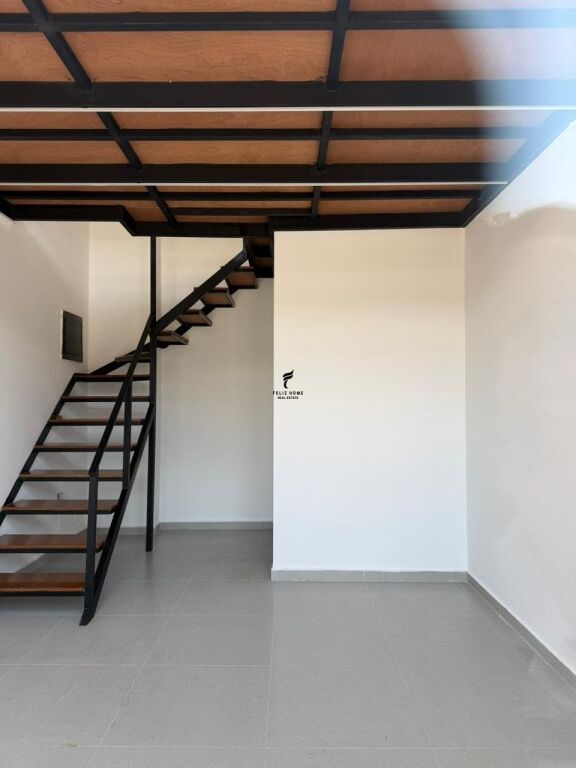 SHOP FOR RENT 32 M2 PARIS COMMUNE 45,000 LEKE FH-77298