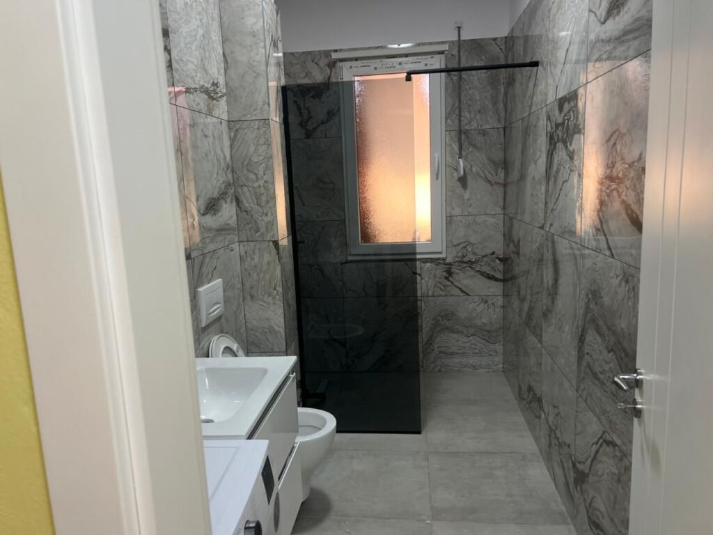Affittasi appartamento 1+1 a Kamez/Via OSBE