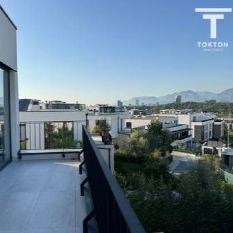 FOR SALE, ATTACHED VILLA, FOREST RESIDENCE, DRY LAKE