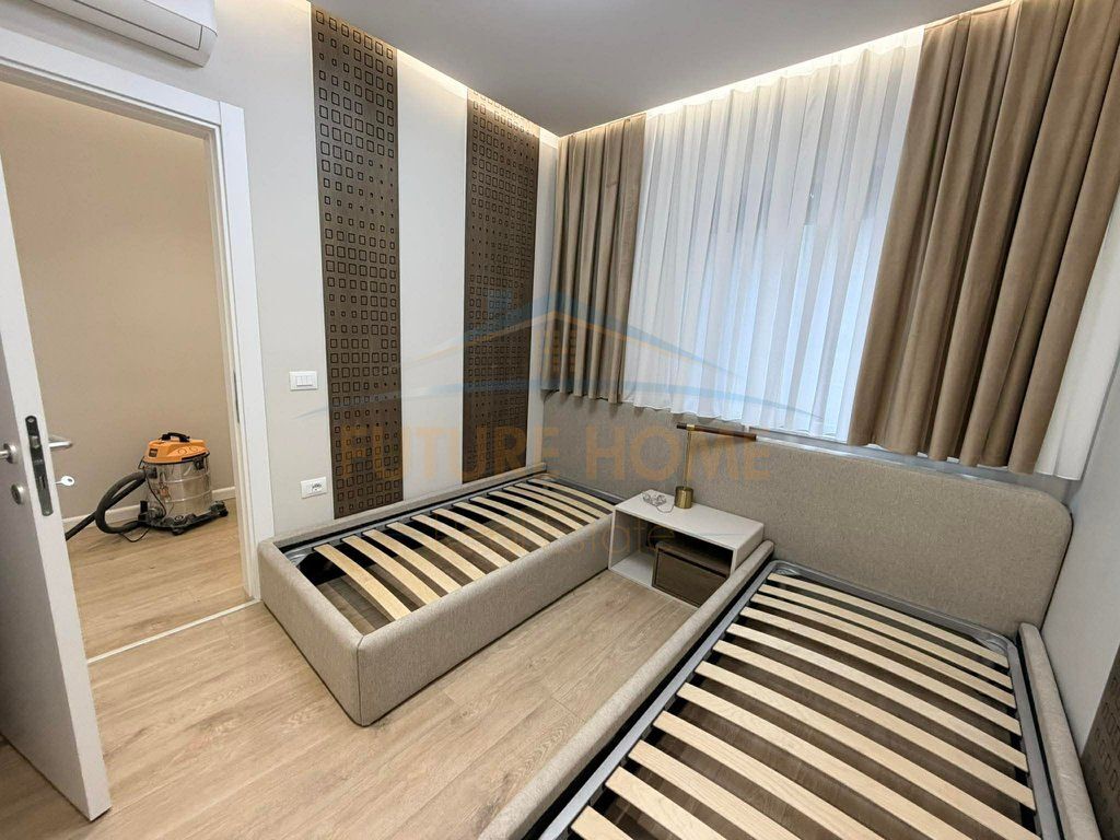 In vendita, Appartamento 3+1+2, Complesso E88, Tirane.