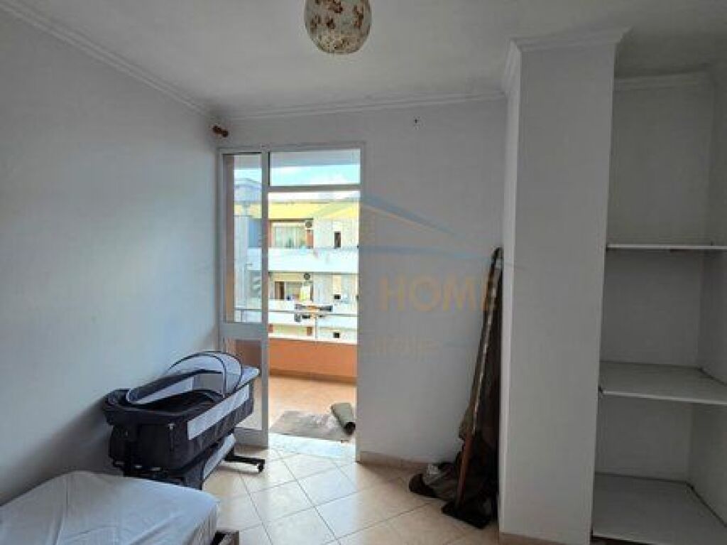 Shitet, Apartament 2+1, Unaza e Re