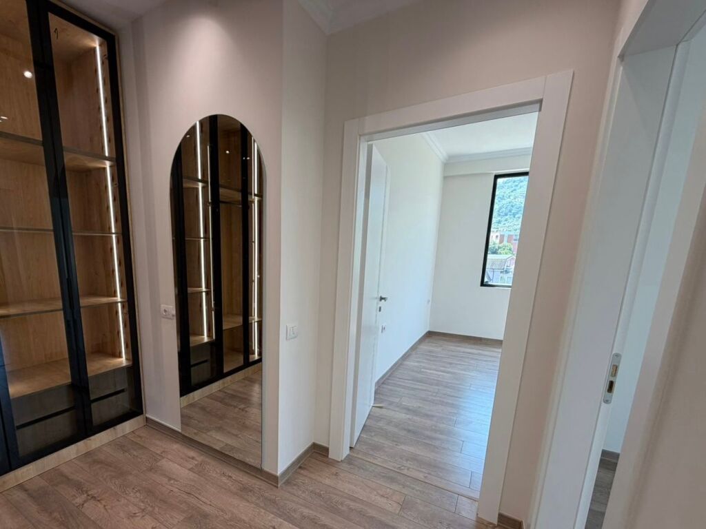 SHITET APARTAMENT 2+1 Liqeni i Thate