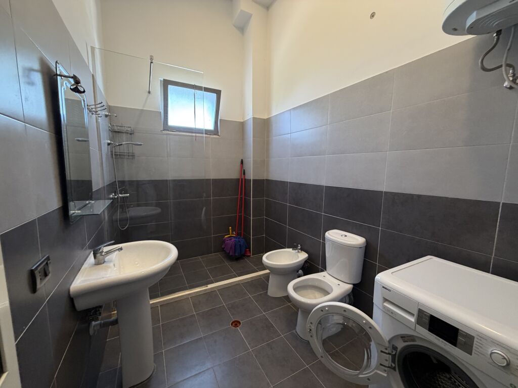 Appartamento 1+1 in affitto a Sauk  📍 Posizione: Sauk 🏢 Piano: 2 🏠 Tipologia: 1+1 💶 Prezzo: 400€ / mese (non trattabile)  