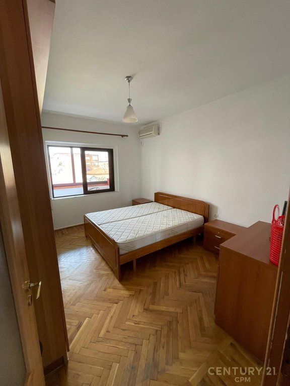 Apartament 2+1 Me qira tek Pazari Ri, Tiranë - 550€ | 80 m²