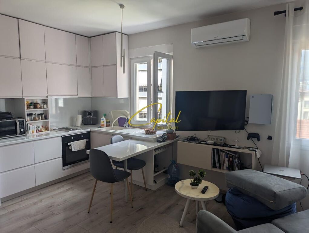 STUDIO FOR RENT 40 NEW BAZAAR 500 EURO