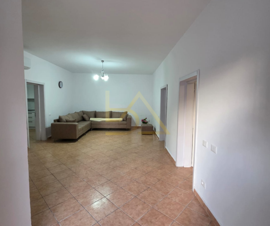 Appartamenti in Affitto – Durazzo, Spiaggia, Quartiere 13