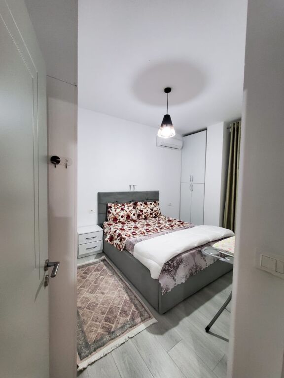 Appartamento 1+1 In Affitto nel Comune di Parigi, Tirana - 700€ | 60 m²