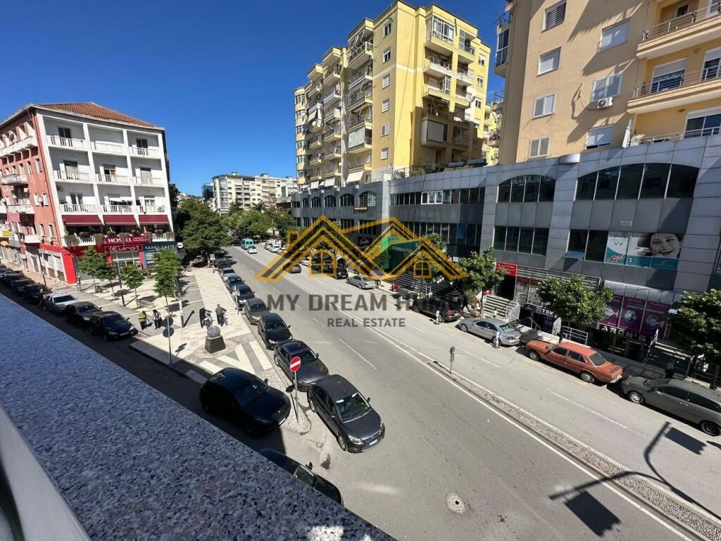 PREMISES FOR RENT AT THE TRAIN STATION, DURRES