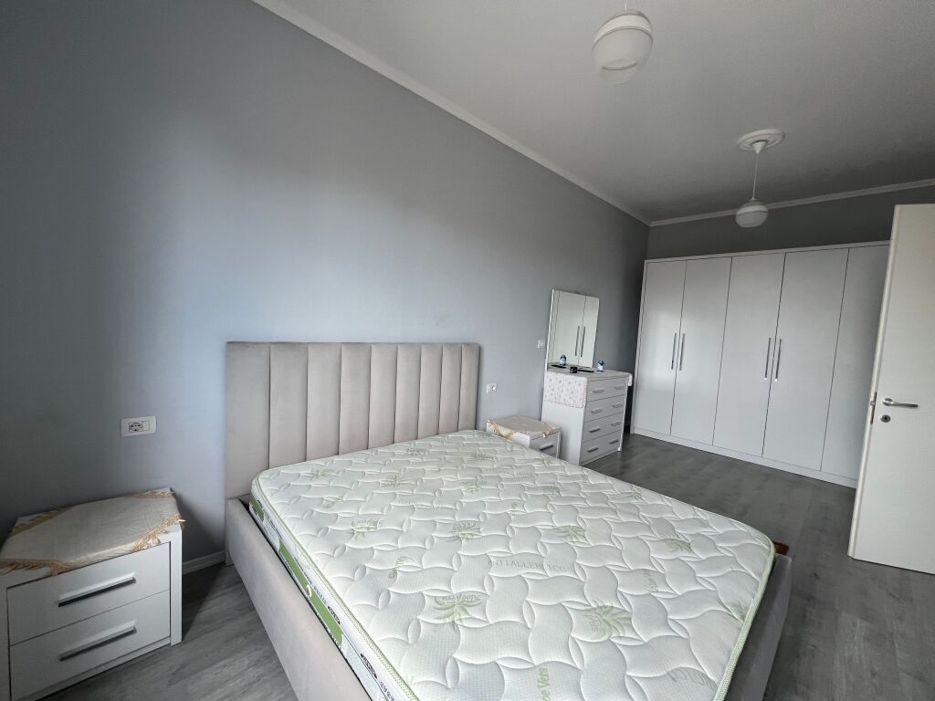 Rent, Apartment 2+1+parking space Albanopoli Street