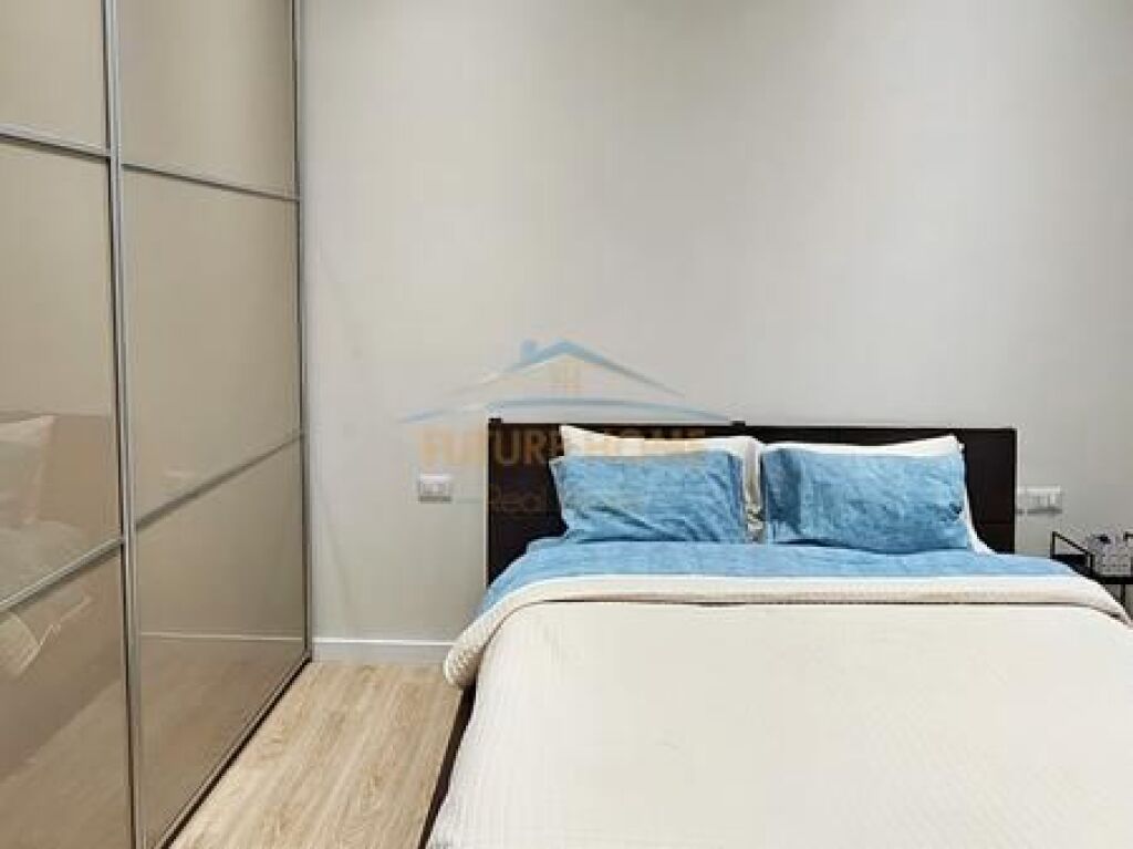 Shitet, Apartament 3+1+2, Liqeni i Thatë, Tiranë