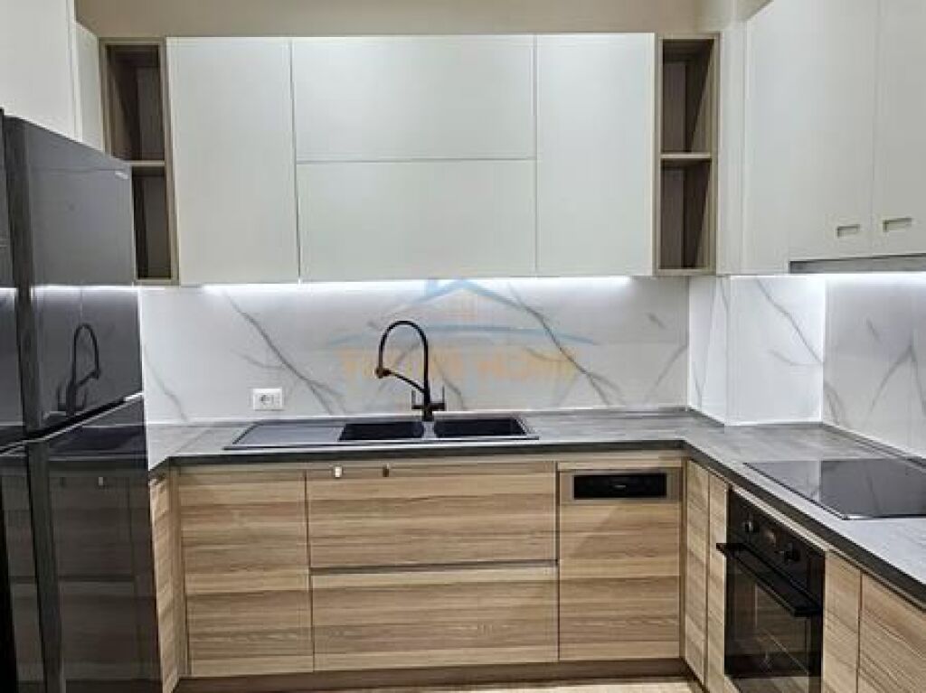 Shitet, Apartament 3+1+2, Liqeni i Thatë, Tiranë