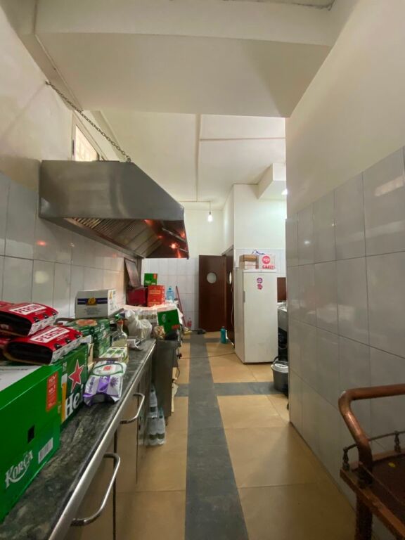 Opportunità di Investimento Esclusiva: Bar-Ristorante Premium in Vendita Vicino alla Stazione Ferroviaria, Durrës