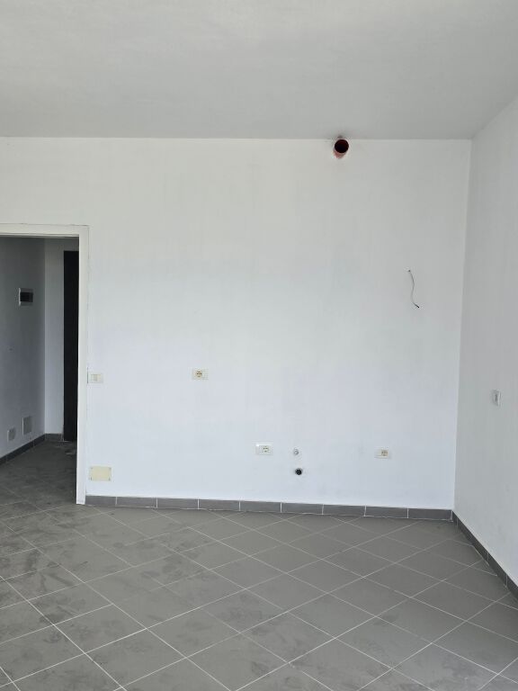FOR SALE 1+1 APARTMENT IN THE KAMZA AREA