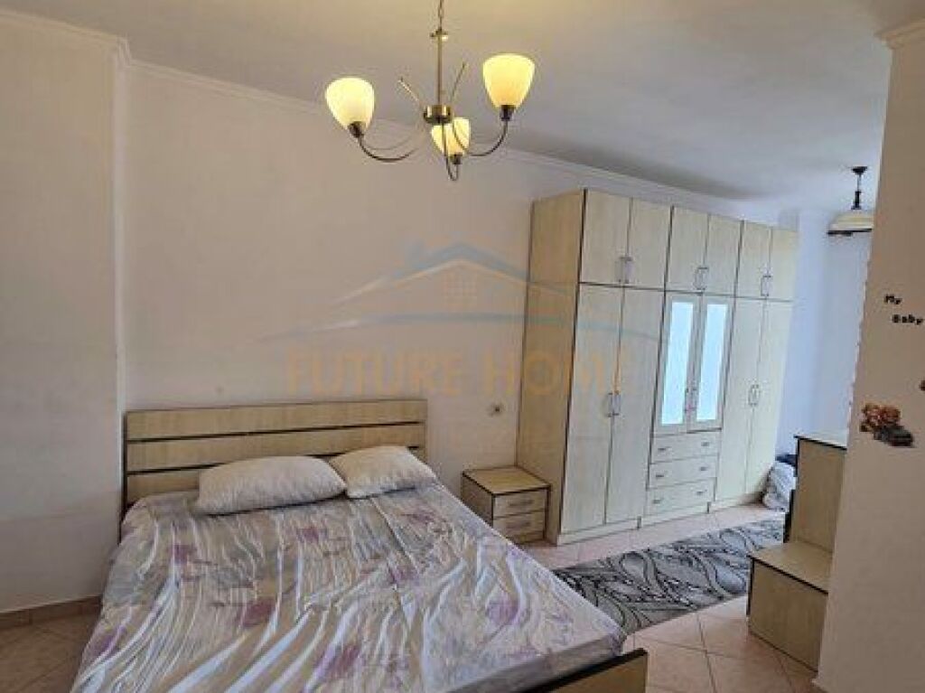 Shitet, Apartament 2+1, Unaza e Re
