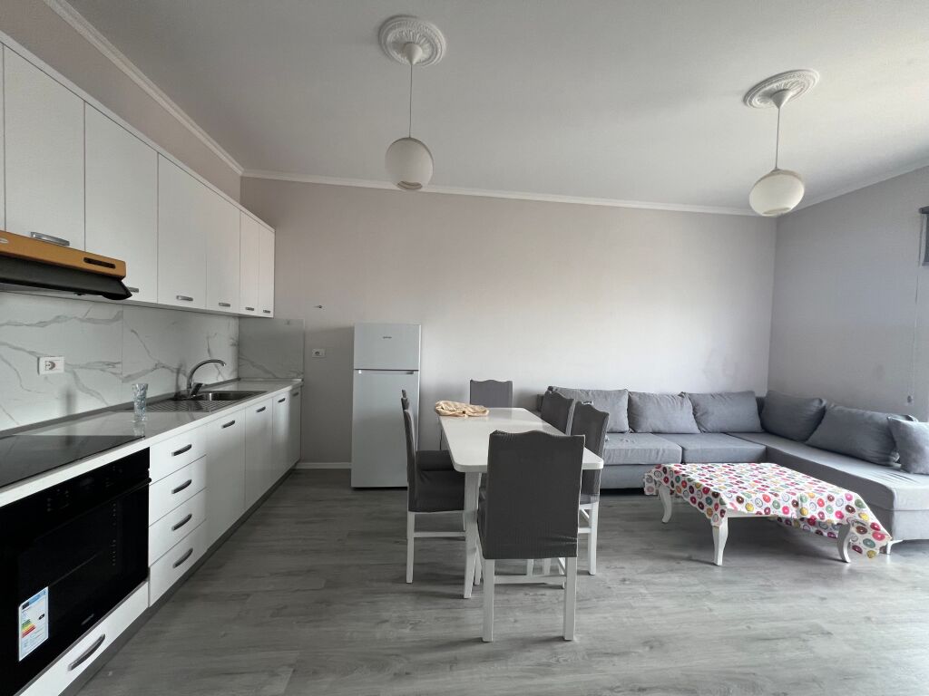 Rent, Apartment 2+1+parking space Albanopoli Street