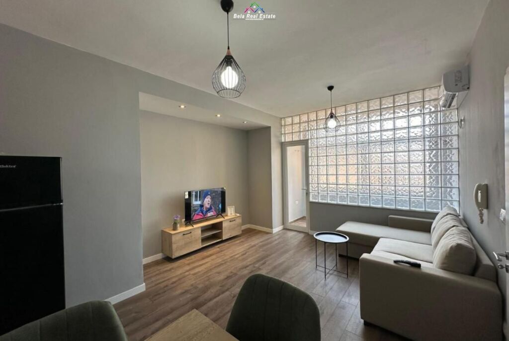 Apartament Me Qera 1+1 Tek Pazari i Ri (ID B2101737) Tirane