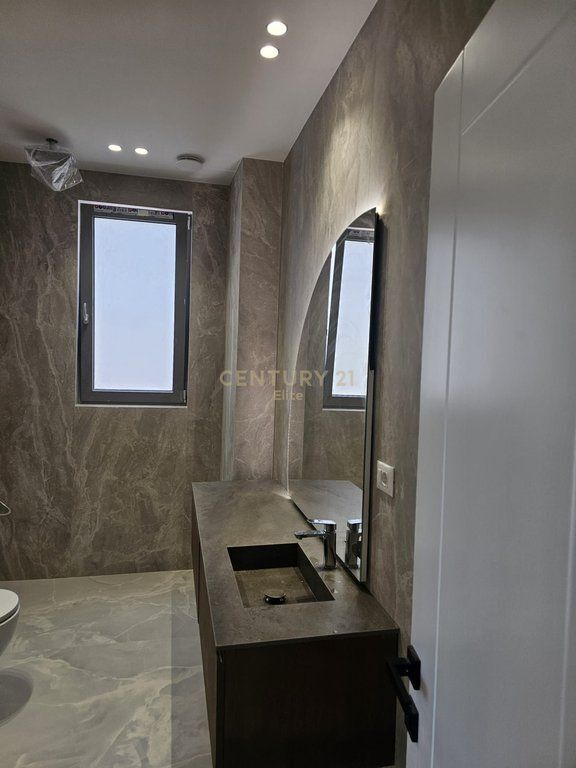 Appartamento 2+1 in affitto nel complesso “Green Valley”, Lago Secco, Tirana – 1.900€ | 131,2 m²