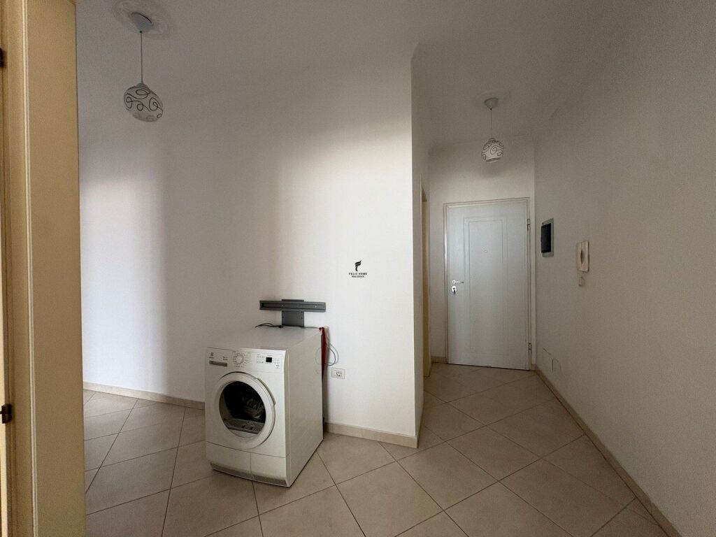 VENDESI APPARTAMENTO 2+1 GIARDINO BOTANICO 275.000 EURO FH-77295