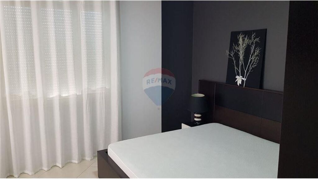Appartamento 2+1+2 con veranda al Lago Secco!