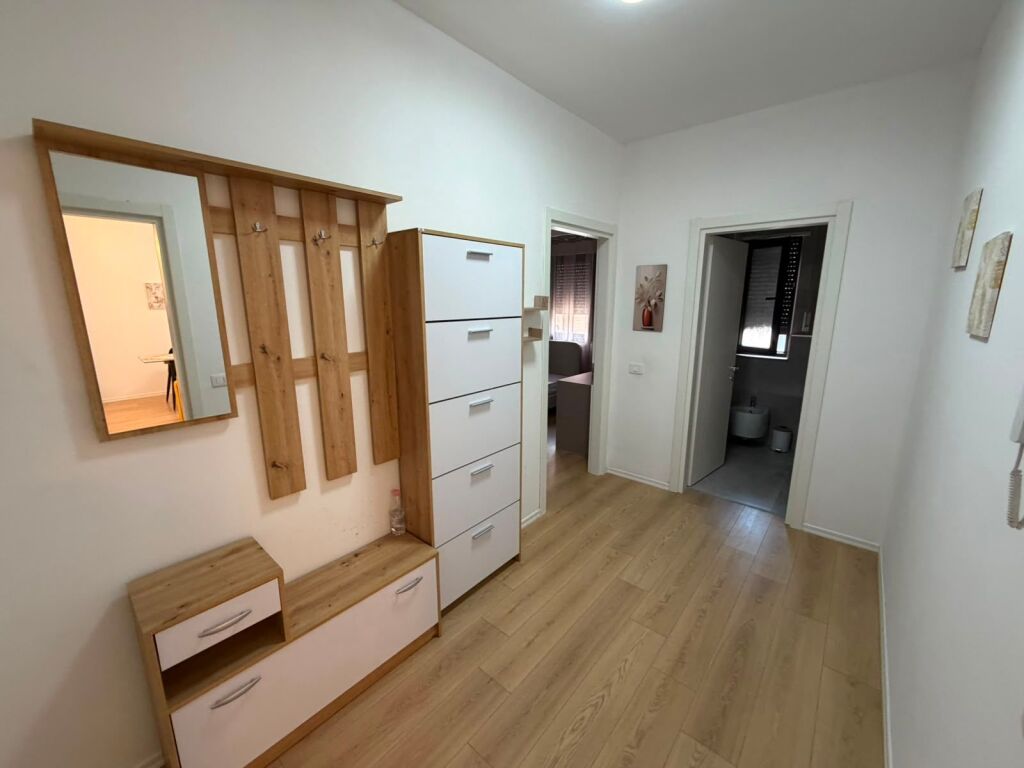 🏡 Jepet me qera 1+1 📍 Astir, Kompleksi Oasis💰 50.000 lekë/muaj