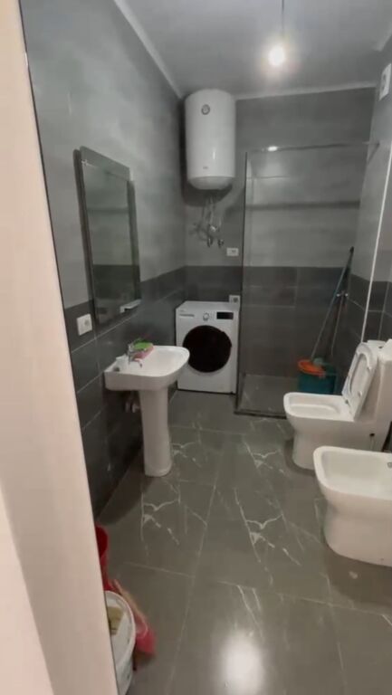 Qera | Apartament 2 + 1 | Rruga 5 Maji | 450 €/muaj