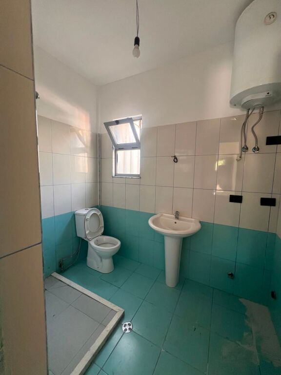 APARTAMENT 1+1 ME QIRA , Komuna Parisit