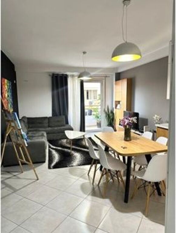 APARTAMENT 2+1 PER QIRA TEK KODRA E DIELLIT!