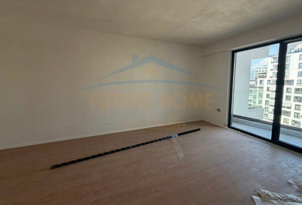 Shitet Apartament 2+1 Ish-Fusha Aviacionit tek  Turdiu