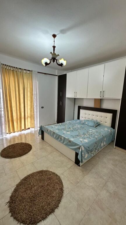 Jepet me Qira Apartament 1+1 pranë Kazazit, Durrës