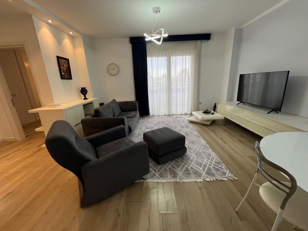 Appartamento 2+1+2 in Affitto a Brryl, Completamente Arredato