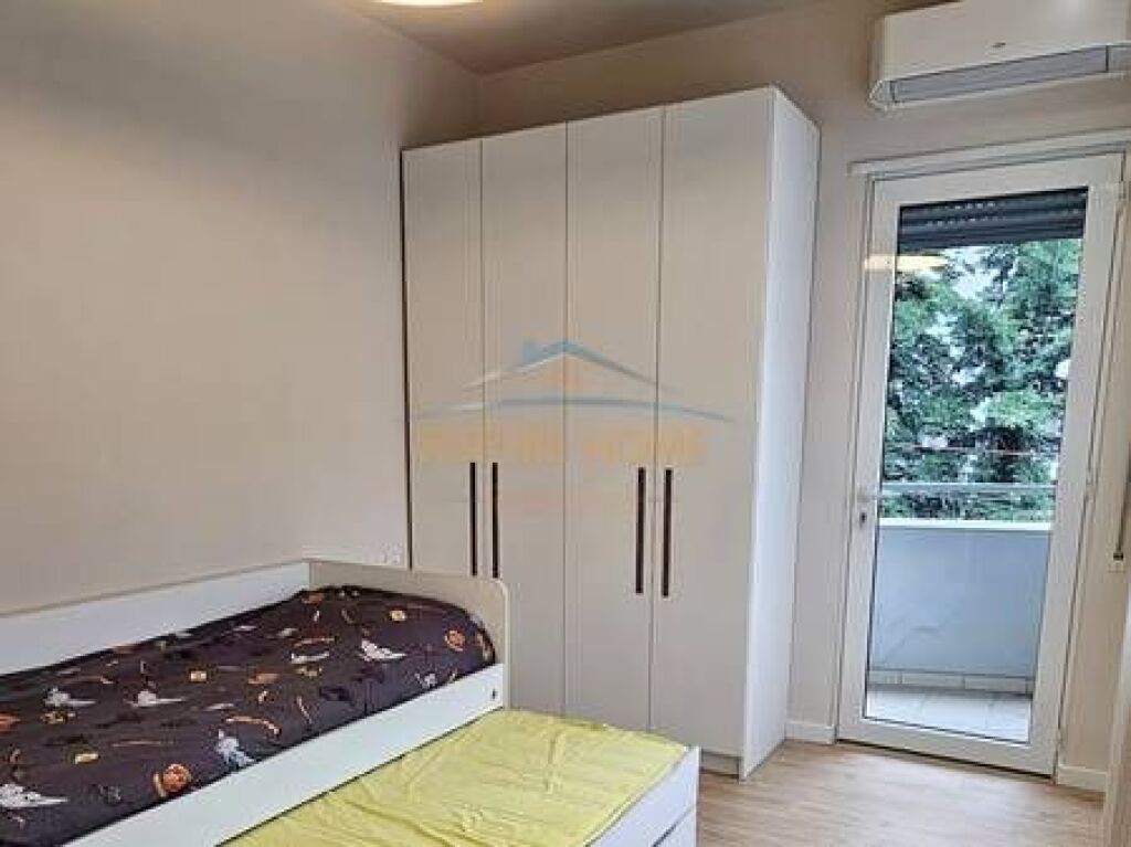 Shitet, Apartament 3+1+2, Liqeni i Thatë, Tiranë