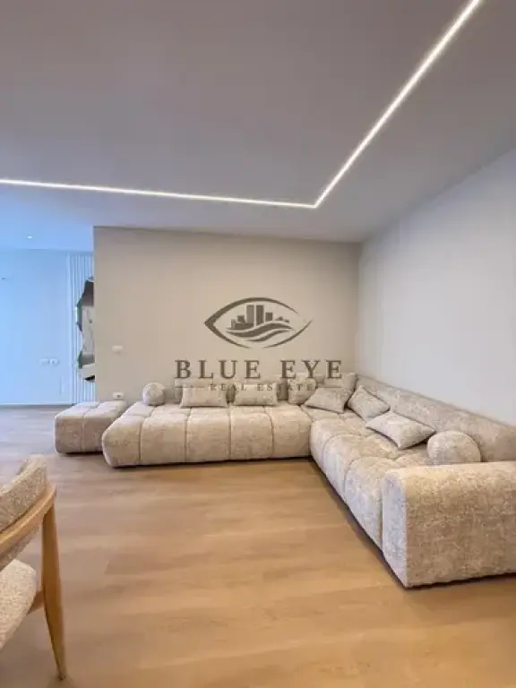 Apartament 2+1 Për Shitje në Golem, Durrës