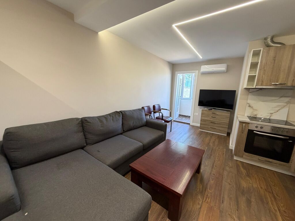 Jepet me qira apartament 1+1 në Sauk  📍 Vendndodhja: Sauk