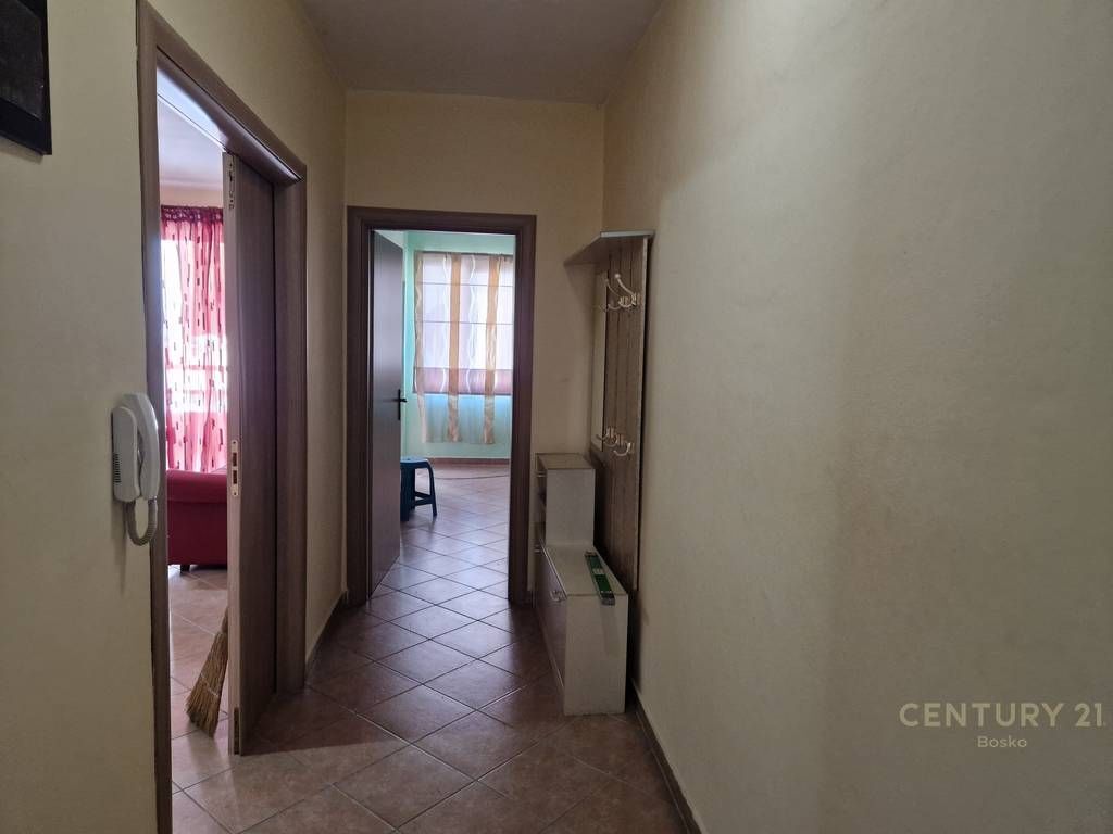 Shitet apartament 2+1 në Yzberisht‼️