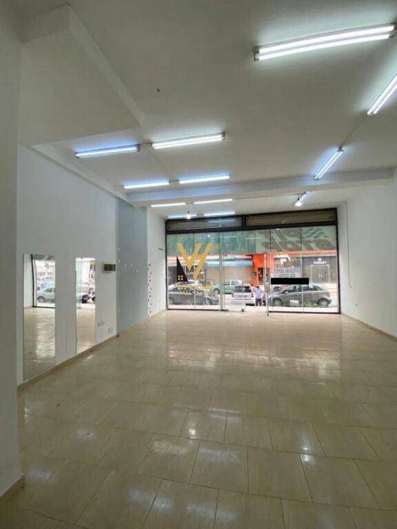 JEPET AMBIENT BIZNESI 61 M2 ME QERA NE YZBERISHT 650 EURO