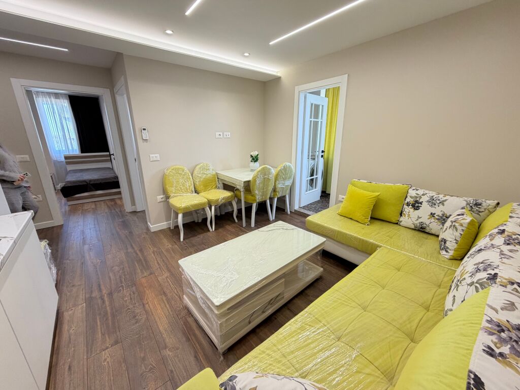 Appartamento 2+1+2 in affitto a Sauk  📍 Posizione: Sauk 🏢 Piano: 1 🛏️ Tipologia: 2+1+2 🛋️ L'appartamento è appena arredato e dotato di tutte le condizioni necessarie per una vita confortevole. 💶 Prezzo: 450 €/mese  